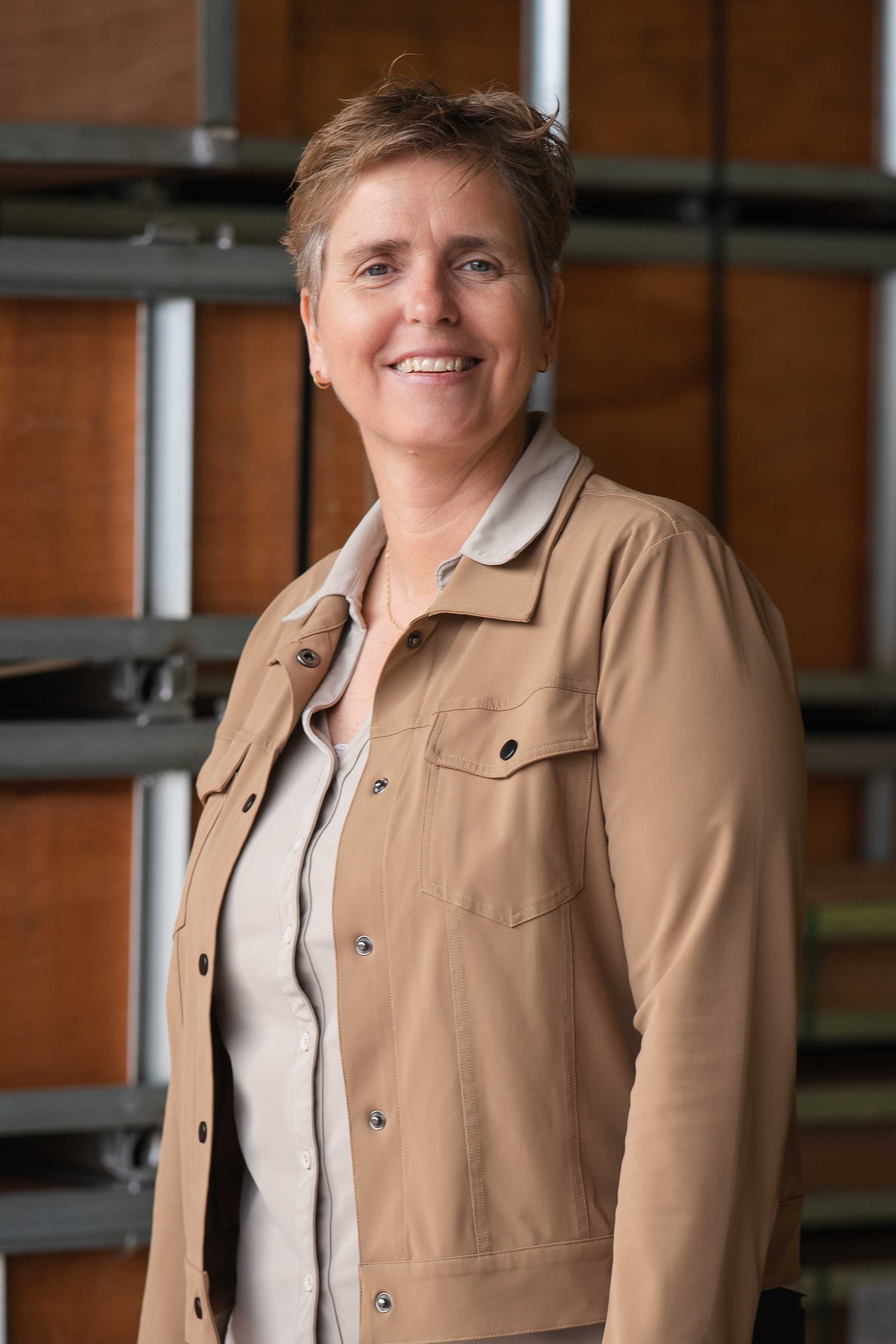 Portretten_2026_Mariëlle Berndsen_Sales_casual.jpg